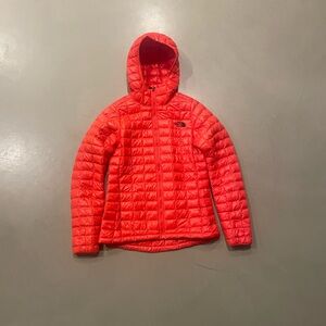 Women’s orange/red The North Face light Coat